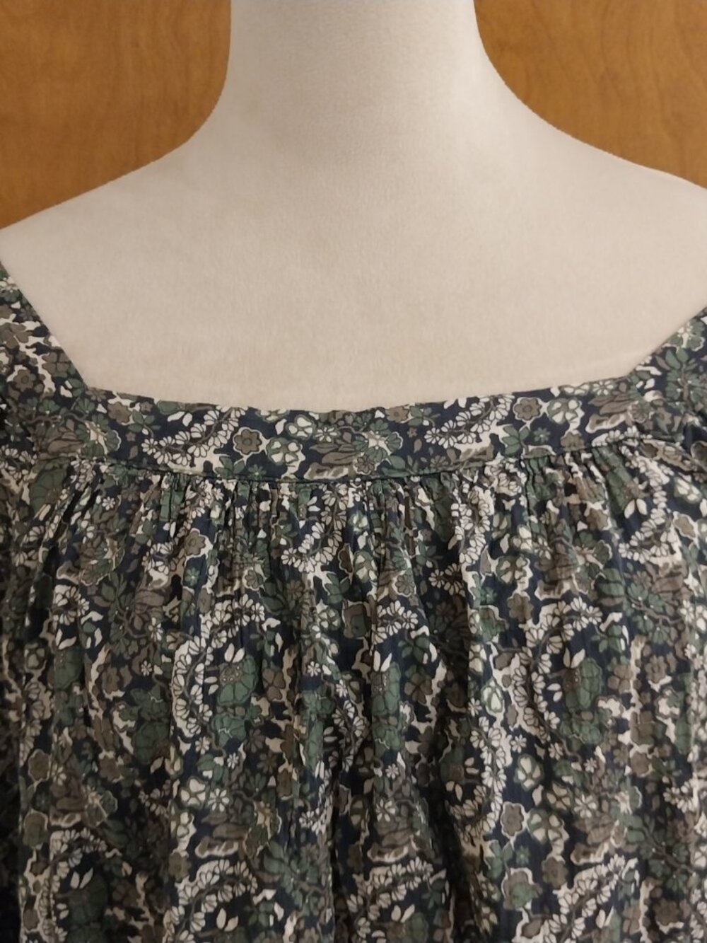 CHAPS FLORAL PRINT PEASANT TOP BLOUSE SIZE L - Picture 2 of 7